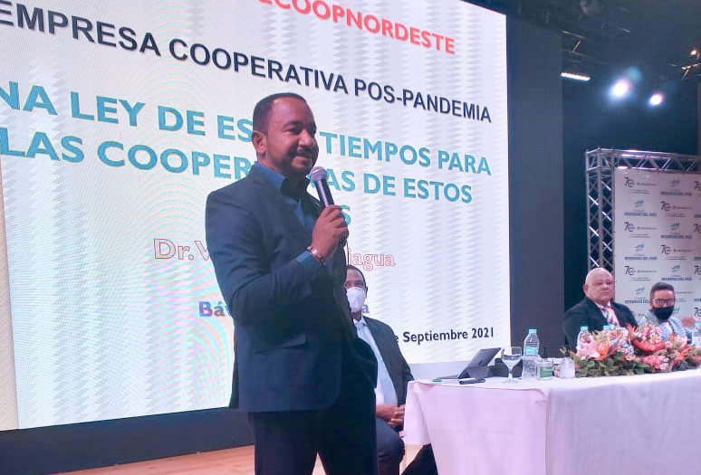 Exposición en II Congreso de la FECOOPNORDESTE