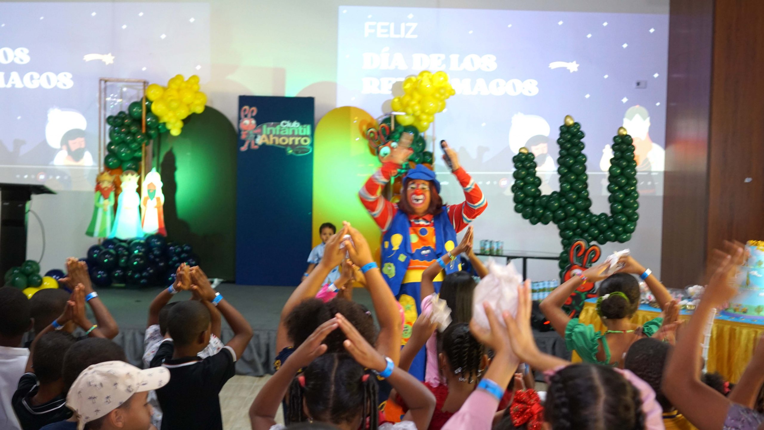 Celebración Dia de Reyes Con el Club Infantil del Ahorro COOPCENTRAL