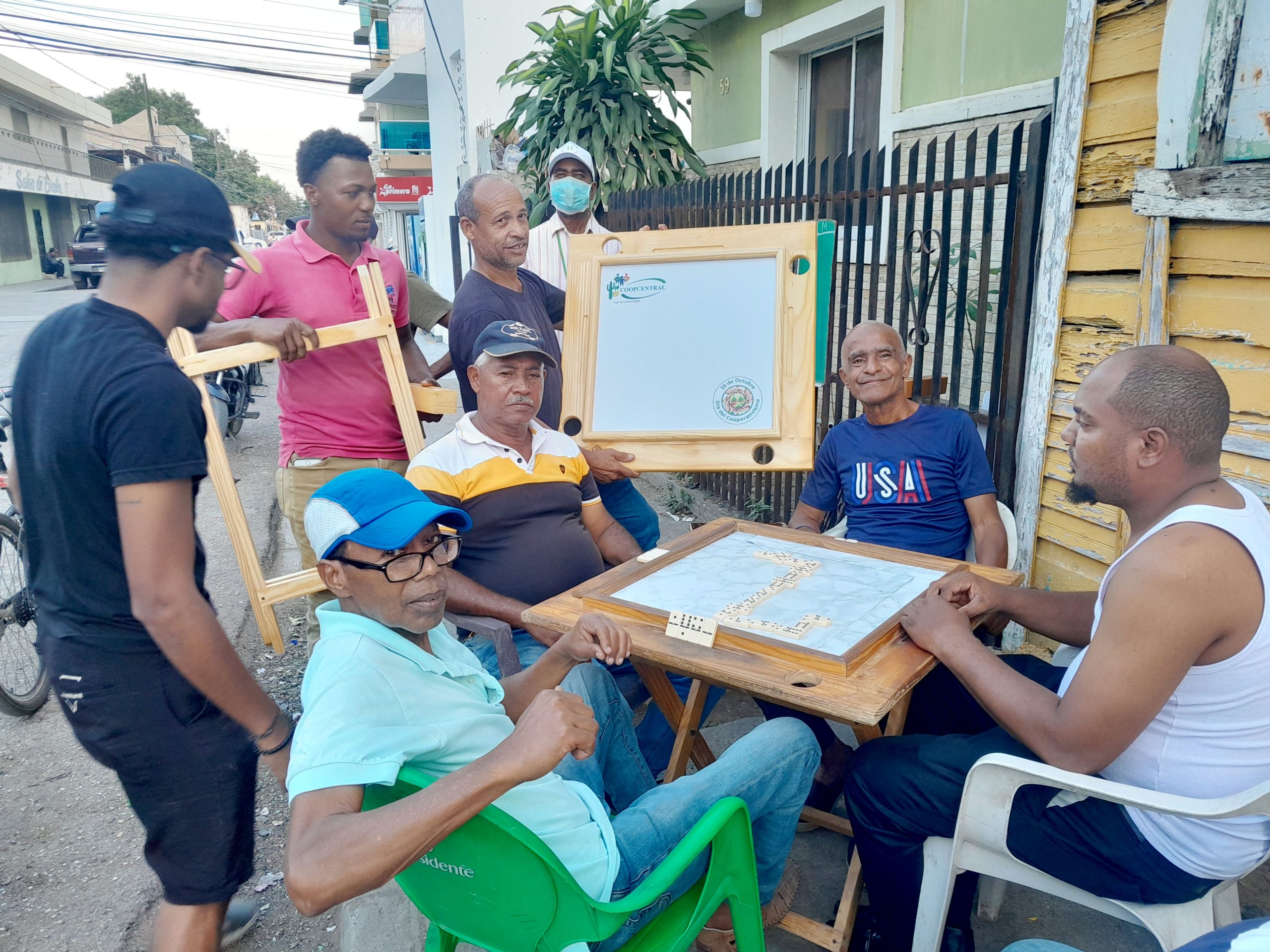 Donación Mesa de Dominós